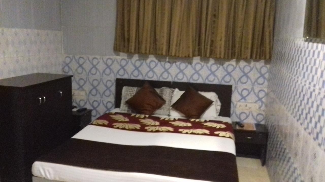 Hotel Majesty Palace Bombaim Exterior foto